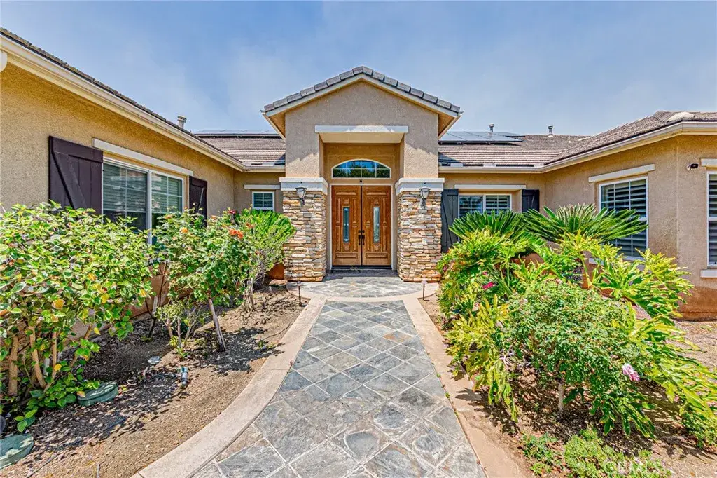 4088 Shady Ridge Circle, Corona, CA 92881 - #1