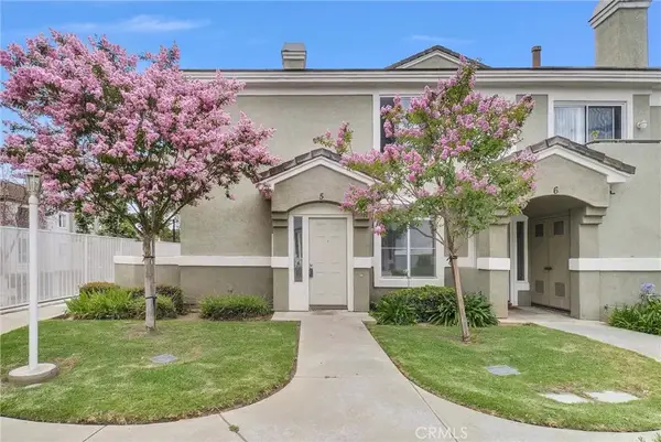 678 Azure Lane #5, Corona, CA 92879