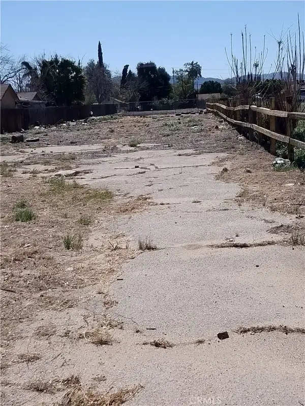 1113 E 3rd, San Bernardino, CA 92410
