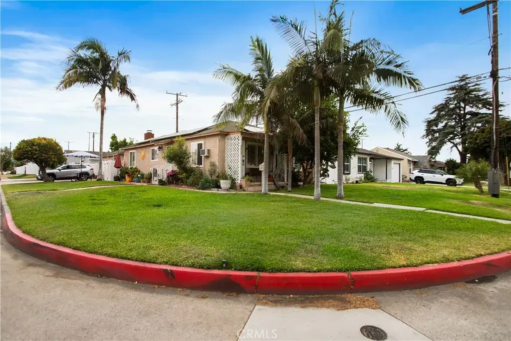 8802 Stamps, Downey, CA 90240 - #1