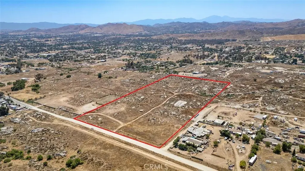 19 Lukens, Perris, CA 92570 - #1