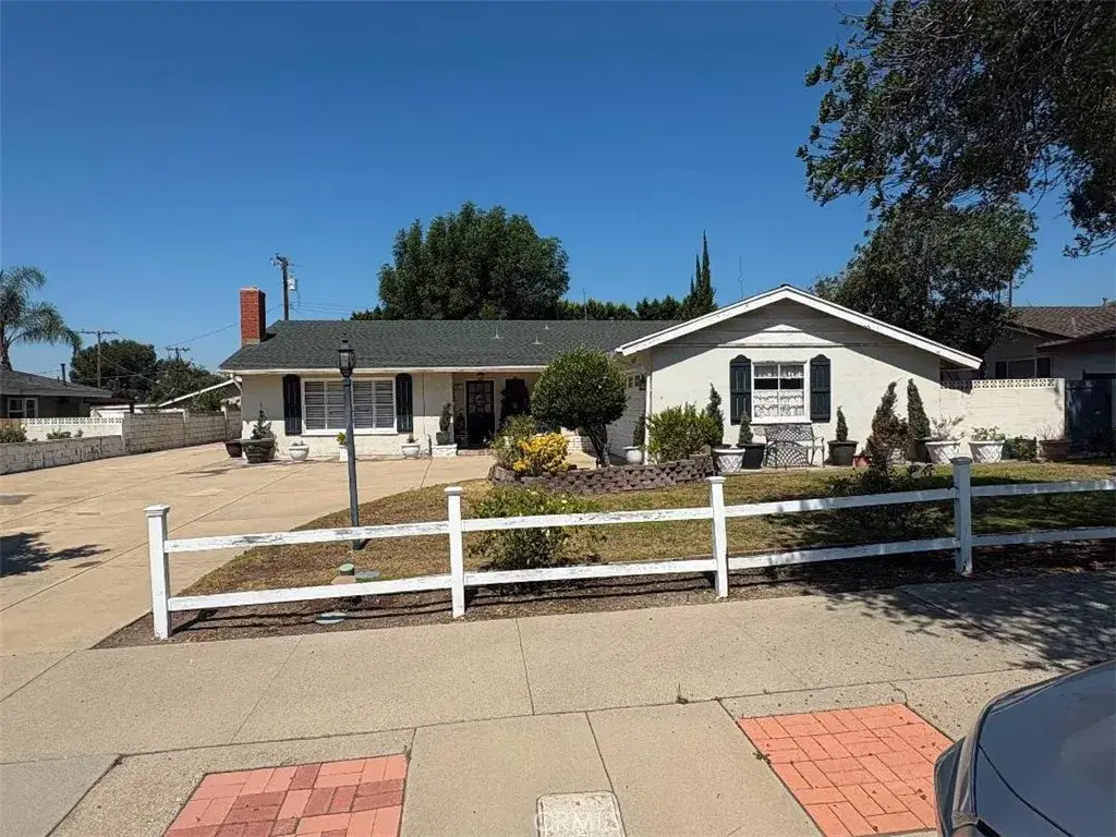 221 E Elwood, Glendora, CA 91741 - #1