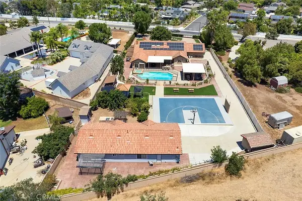 2785 State, Corona, CA 92881