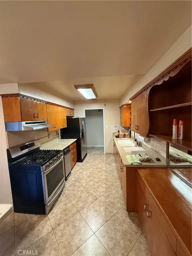 221 S Ranburn, Azusa, CA 91702 - #3