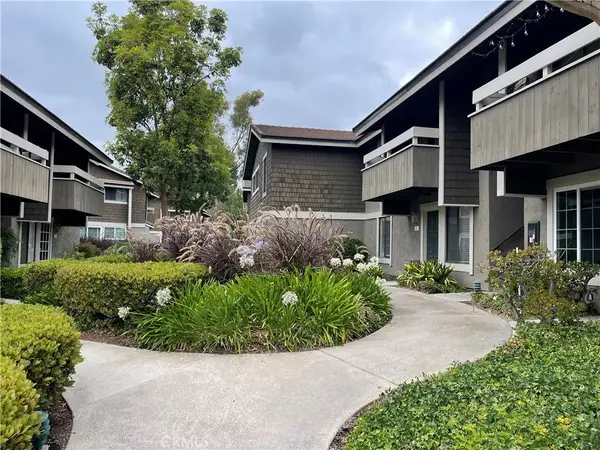 61 Streamwood, Irvine, CA 92620