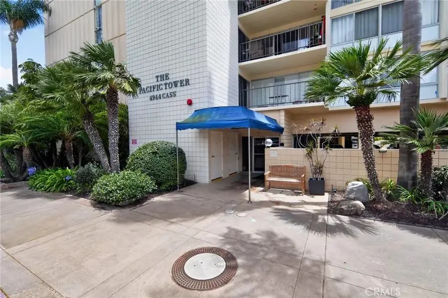 4944 Cass Street #1101, San Diego, CA 92109 - #2