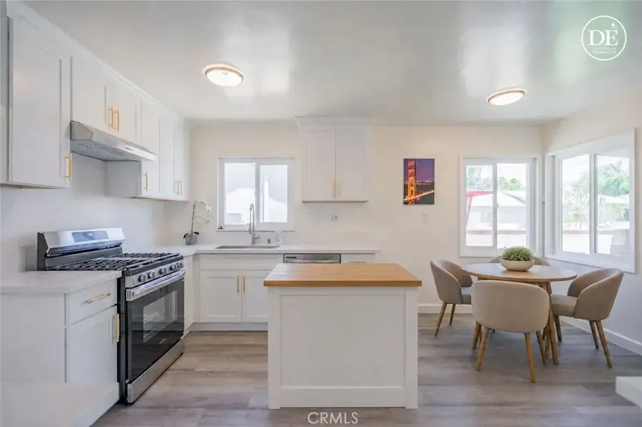 537 W F Street, Ontario, CA 91762 - #2