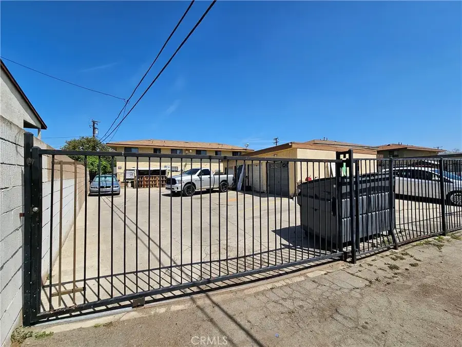 1574 Laurel Avenue, Pomona, CA 91768 - #2