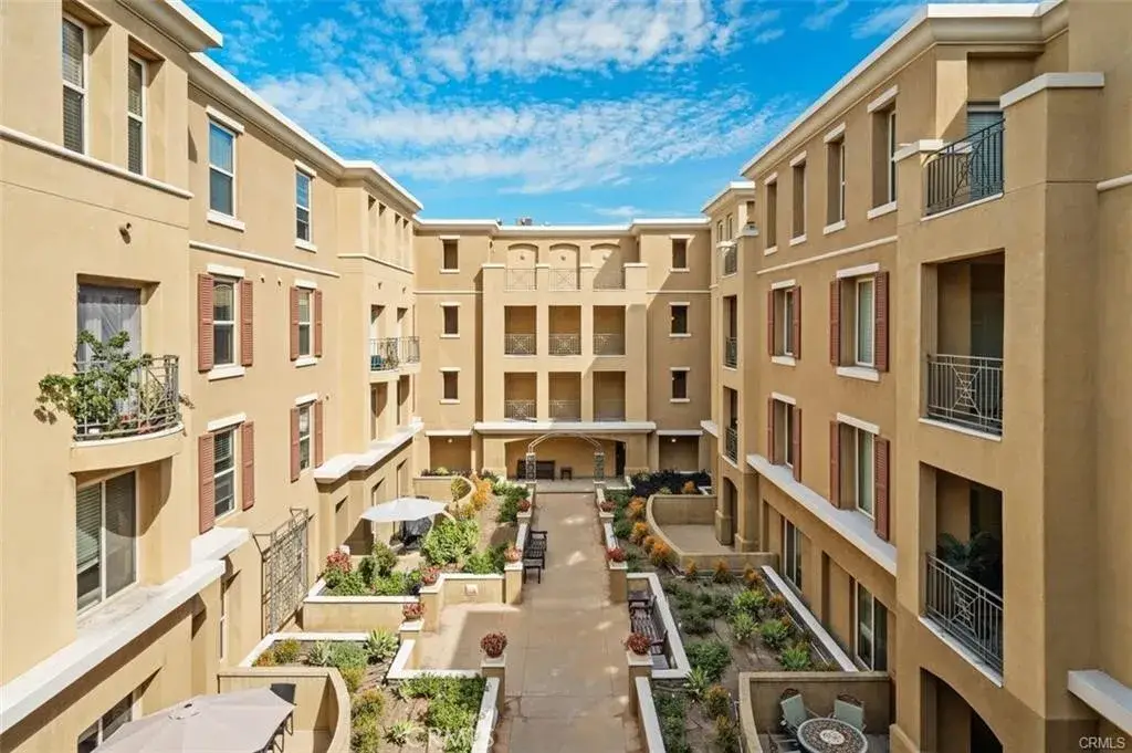 128 N Oak Knoll Avenue #317, Pasadena, CA 91101 - #1