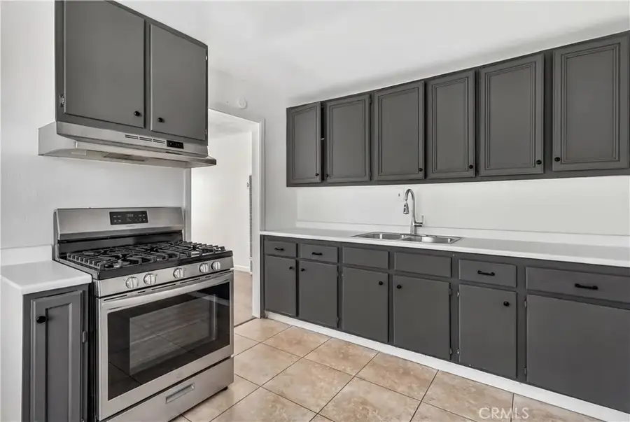 813 E Fredricks Street, Barstow, CA 92311 - #3