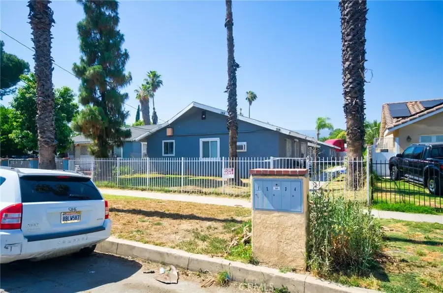 188 E 11th Street, San Bernardino, CA 92410 - #2