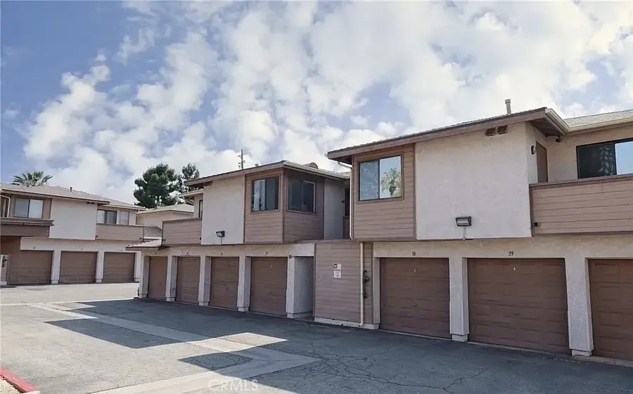 1315 Massachusetts Avenue #101, Riverside, CA 92507 - #2