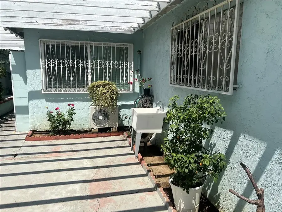 1259 S. Arizona Ave., Los Angeles, CA 90022 - #3