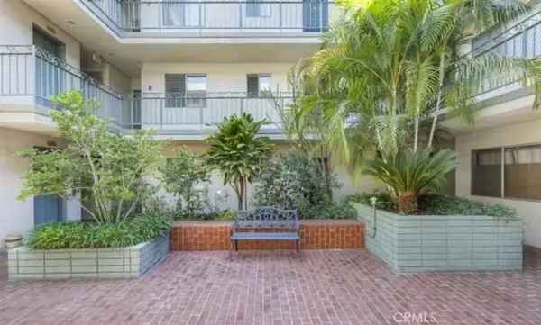 4614 Finley, Los Angeles, CA 90027