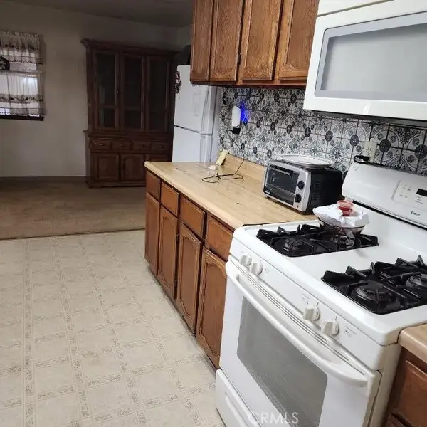 1325 Perris, San Bernardino, CA 92411