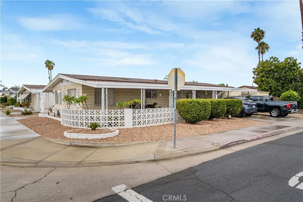 925 S Palm, Hemet, CA 92543 - #1