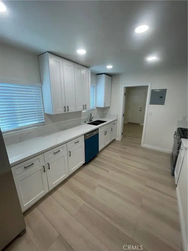 244 E 111th Street, Los Angeles, CA 90061 - #3
