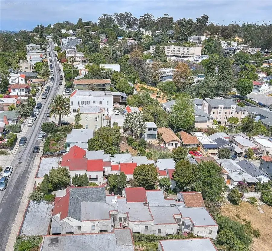 1752-1746 Lucretia Avenue, Los Angeles, CA 90026 - #2