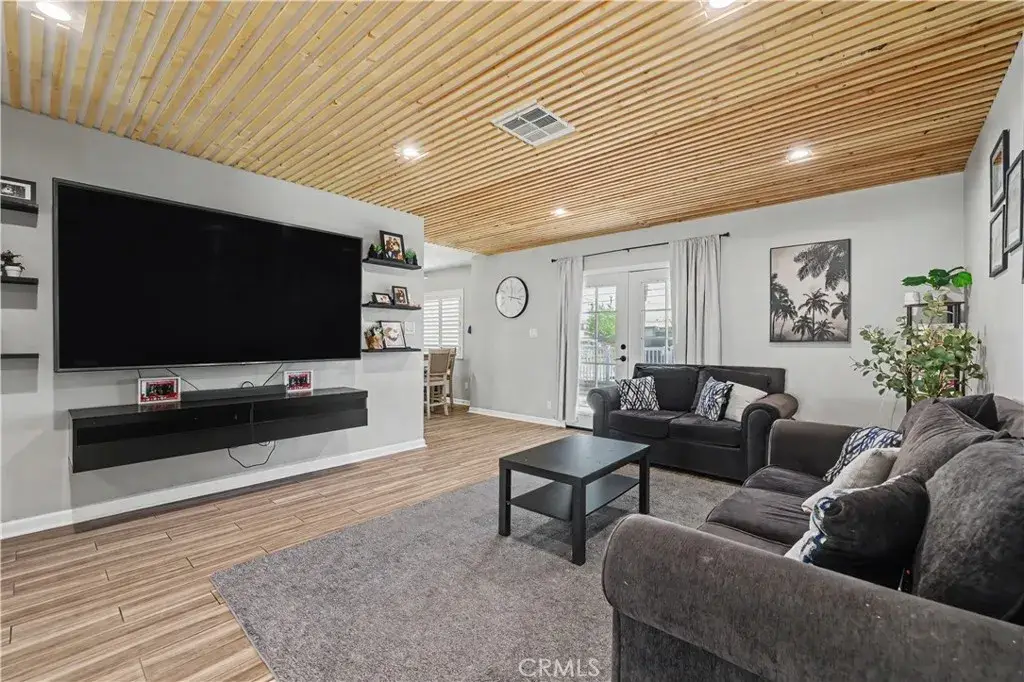 1136 Hancock, San Bernardino, CA 92411 - #1