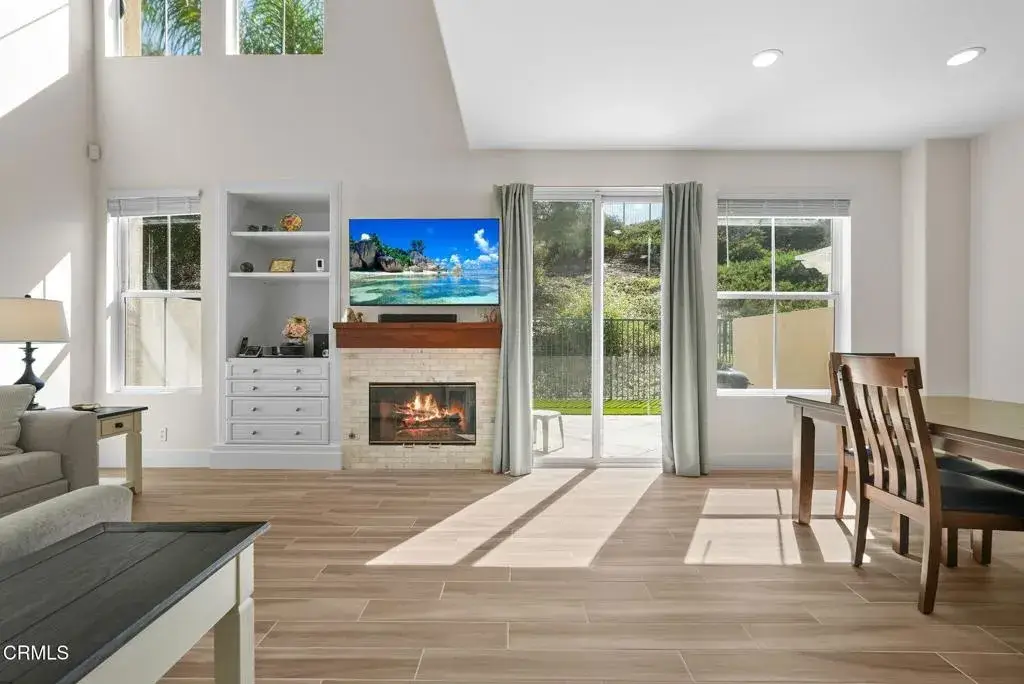 596 Fenwick Way #C, Simi Valley, CA 93065 - Image #1