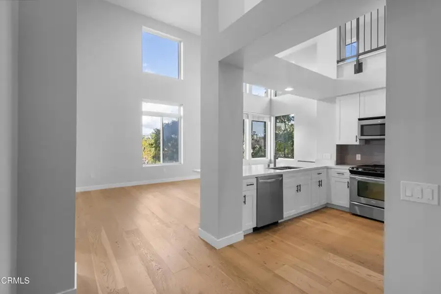 1901 Victoria Avenue #204, Oxnard, CA 93035 - Image #2