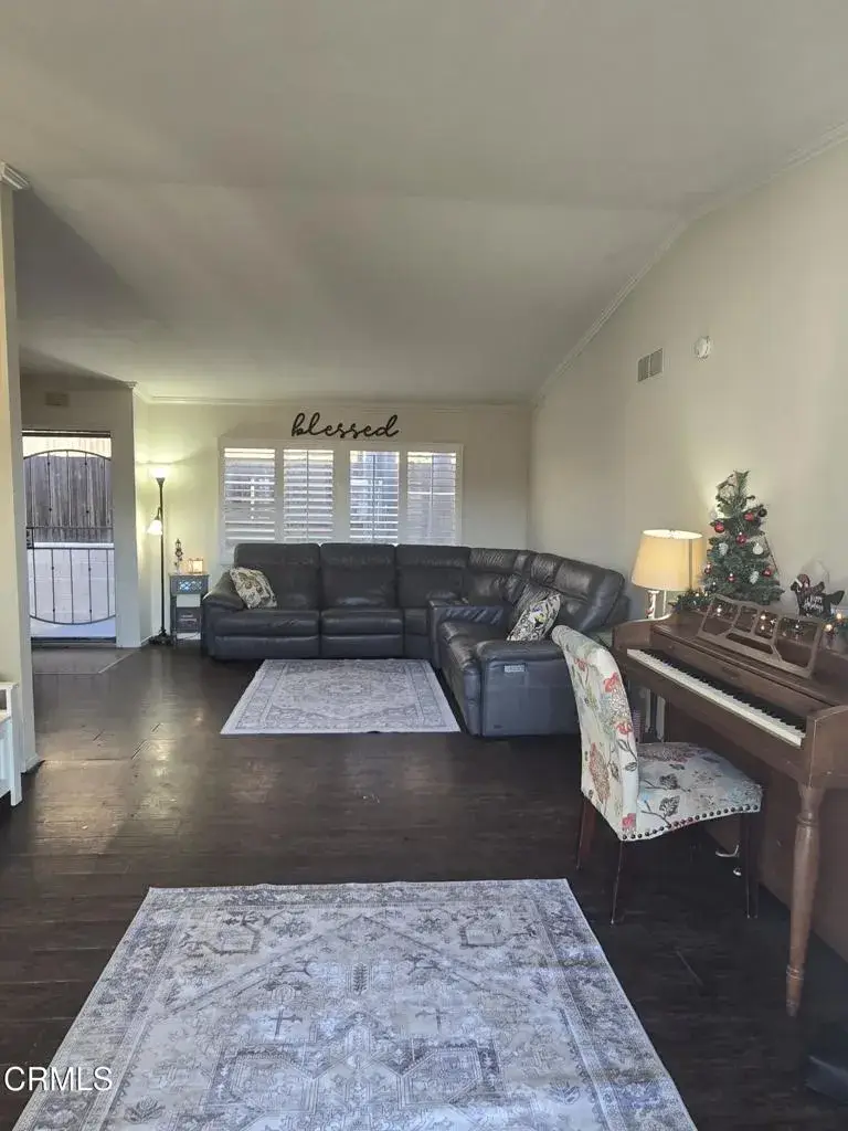 536 Hupa Street, San Buenaventura Ventura, CA 93001 - Image #2