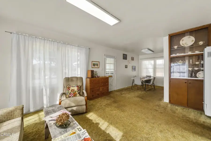 426 S Dos Caminos Avenue, San Buenaventura Ventura, CA 93003 - Image #2