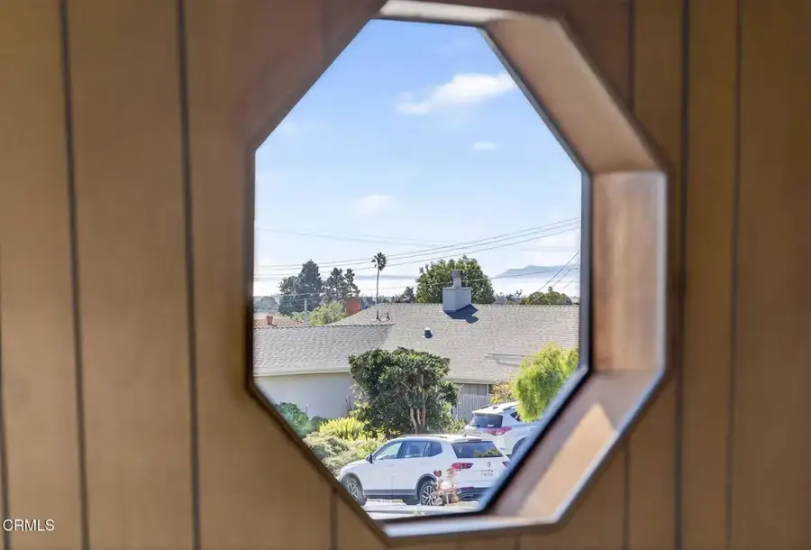 312 Regis Avenue, San Buenaventura Ventura, CA 93003 - Image #3