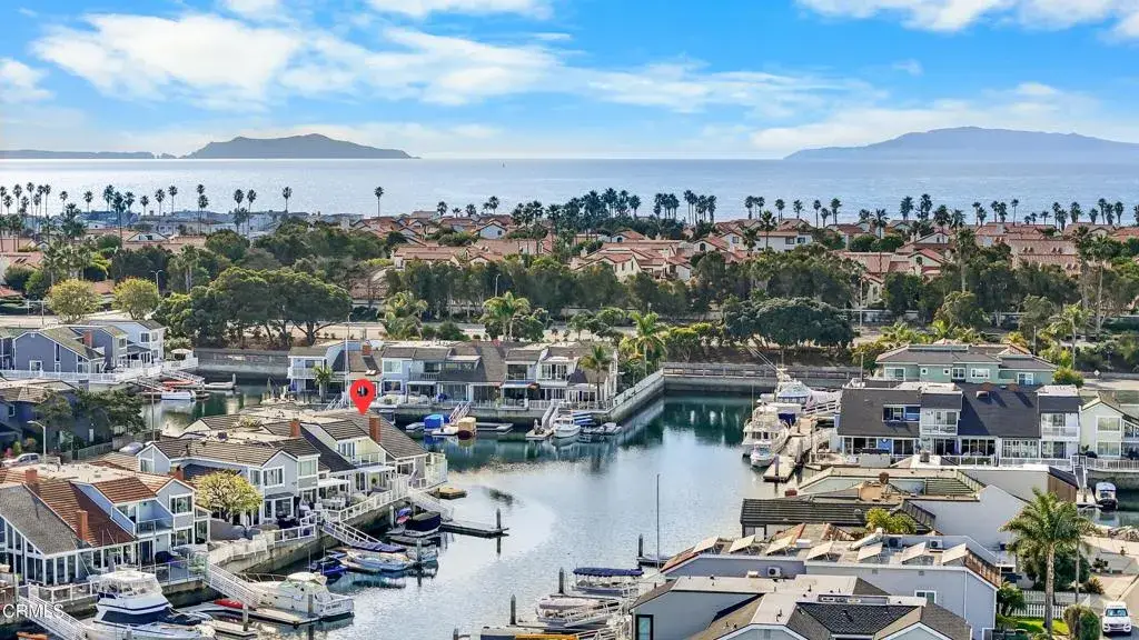 2221 Kingsbridge Lane, Oxnard, CA 93035 - Image #1