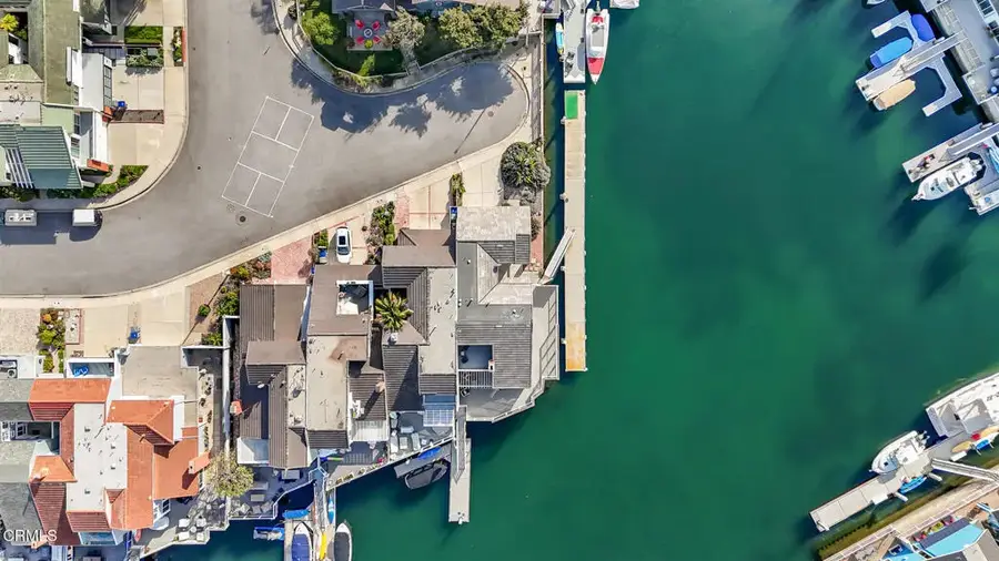 2221 Kingsbridge Lane, Oxnard, CA 93035 - Image #2