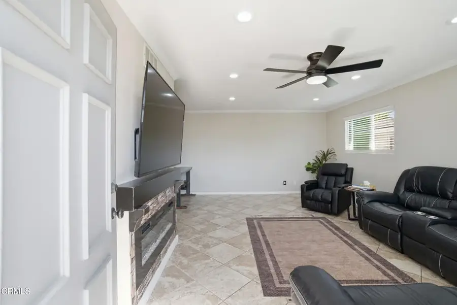 1157 Acadia Place, San Buenaventura Ventura, CA 93003 - #3