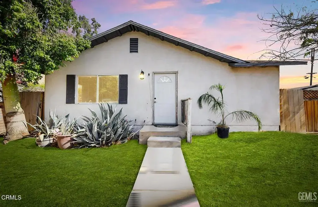 818 Decatur, Bakersfield, CA 93308 - #1