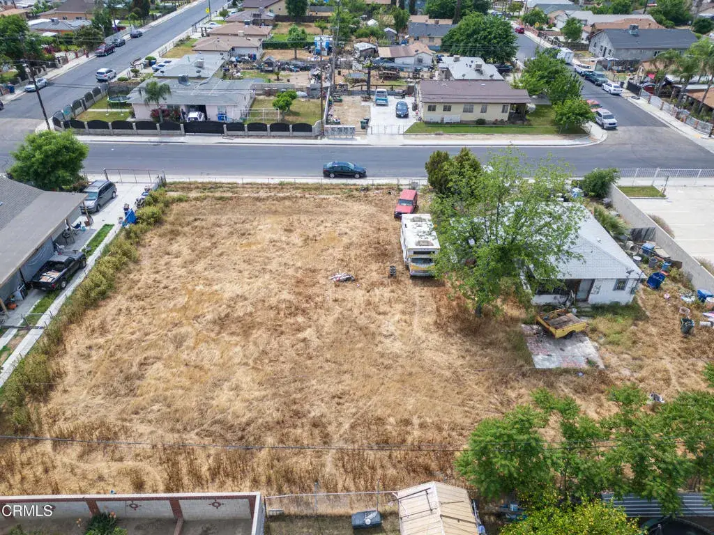 628 E 3rd Street, Bakersfield, CA 93307 - #1