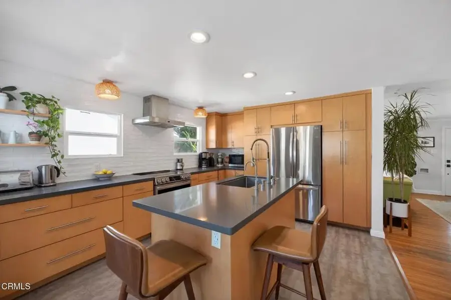 1681 San Nicholas Street, San Buenaventura Ventura, CA 93001 - #3