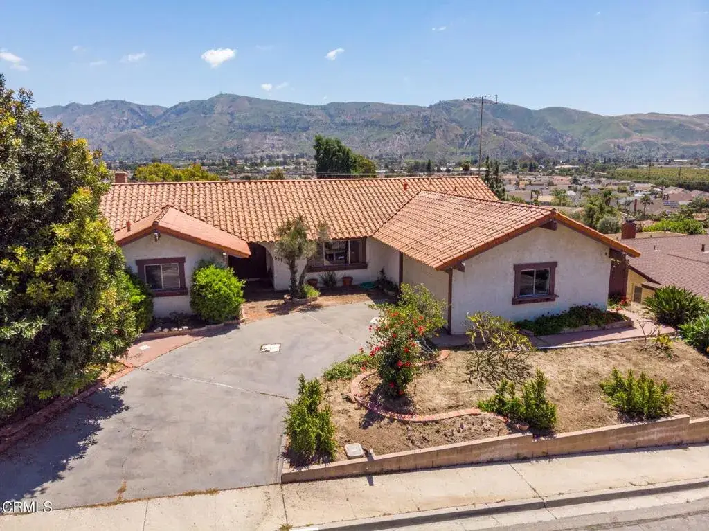 557 Munger Drive, Santa Paula, CA 93060 - #1