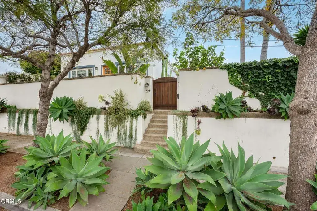 209 W Constance Avenue, Santa Barbara, CA 93105 - #1