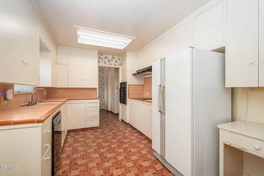 1024 Harvey Drive, Santa Paula, CA 93060 - #2