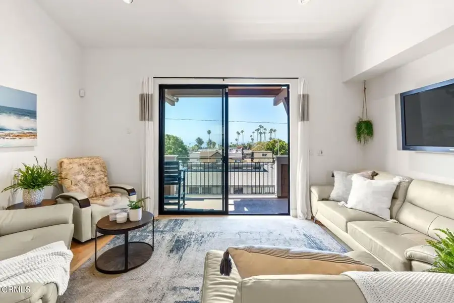 797 E Santa Clara Street, San Buenaventura Ventura, CA 93001 - #2