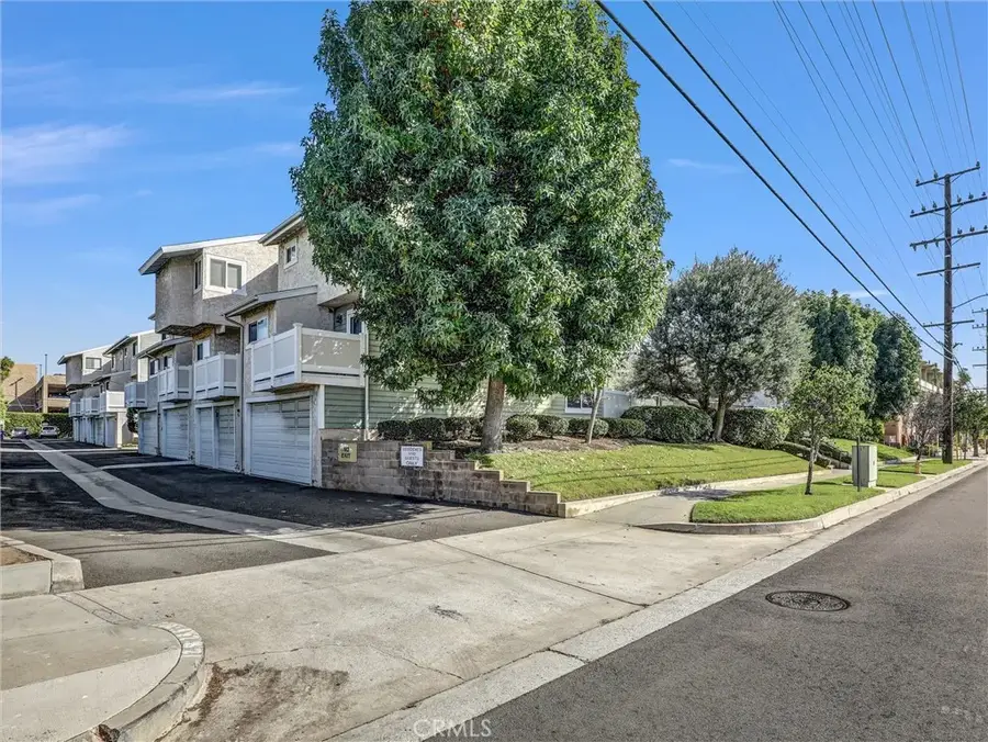 4325 W 182 Street #18, Torrance, CA 90504 - Image #3