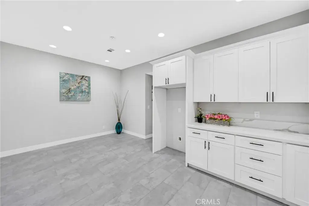 404 E Kingsley Avenue, Pomona, CA 91767 - Image #1