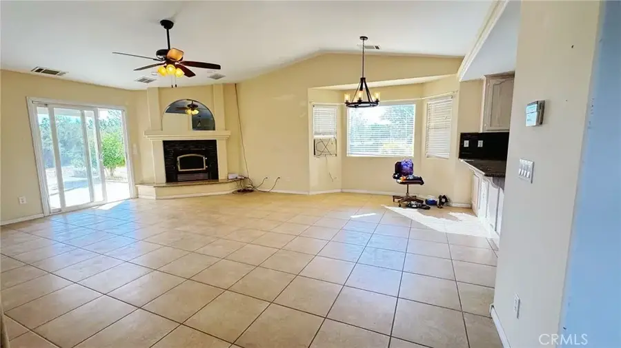 13075 Rodeo, Hesperia, CA 92344 - Image #3