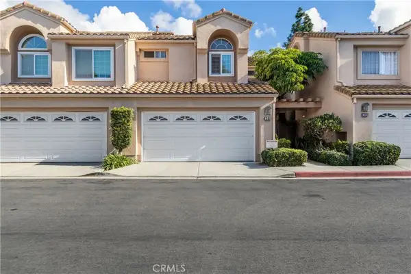 28 Almador, Irvine, CA 92614