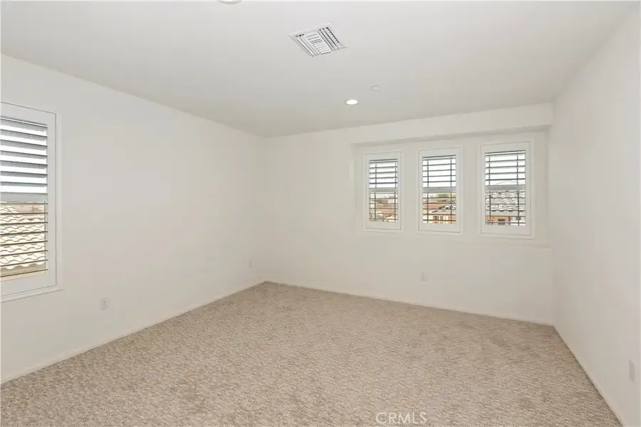 16546 Biola Pl, Victorville, CA 92395 - Image #2