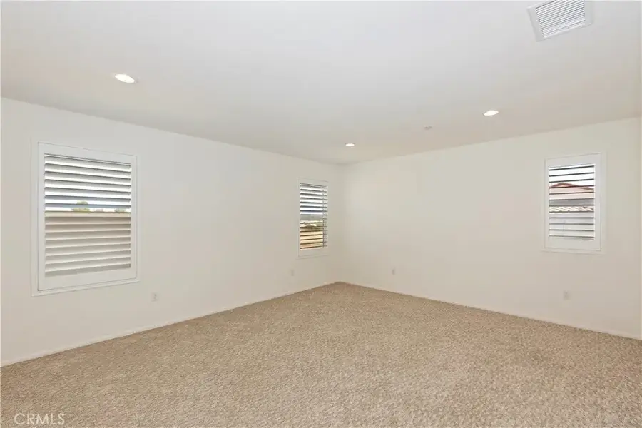 16546 Biola Pl, Victorville, CA 92395 - Image #3