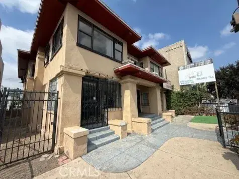 811 S Vermont, Los Angeles, CA 90005