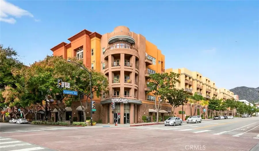 201 E Angeleno Avenue #206, Burbank, CA 91502 - Image #2