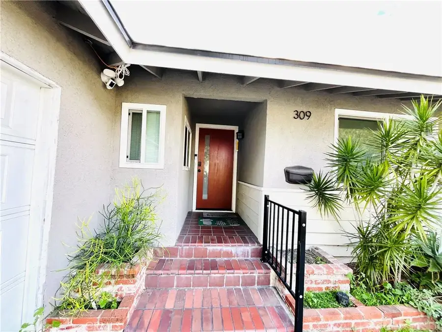 309 N Orange Avenue, Fullerton, CA 92833 - Image #3
