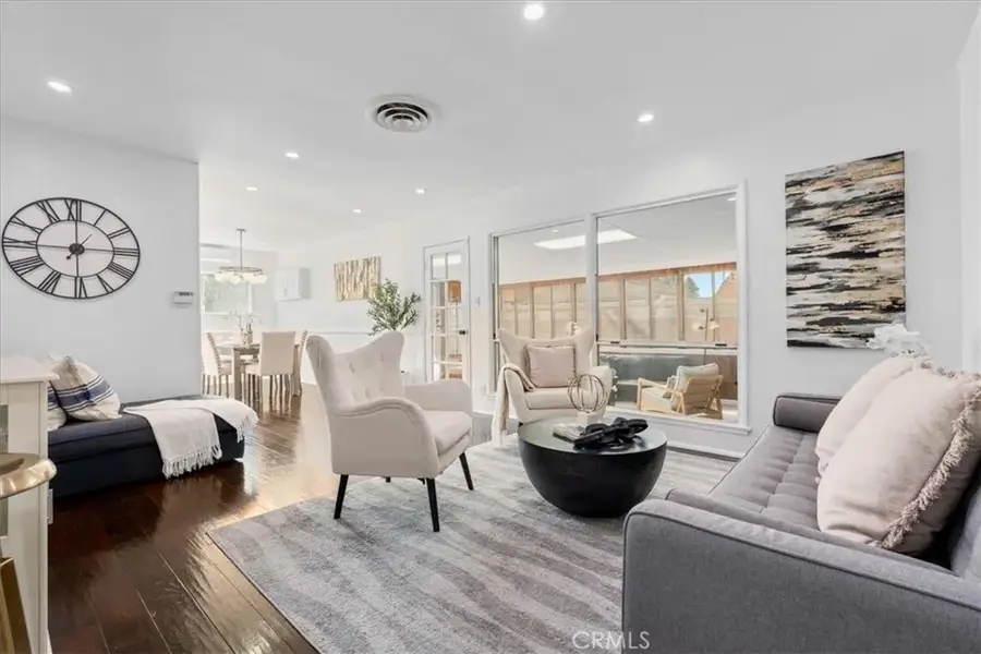 8131 Garden Grove, Reseda, CA 91335 - Image #3