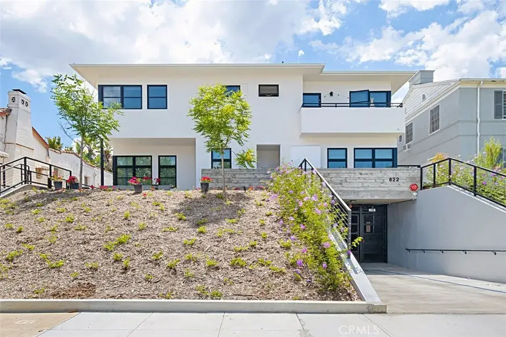822 S Plymouth #4, Los Angeles, CA 90005 - Image #1