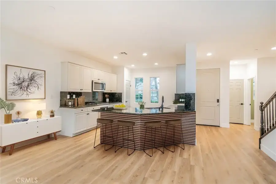 15841 Barletta, Fontana, CA 92336 - Image #3